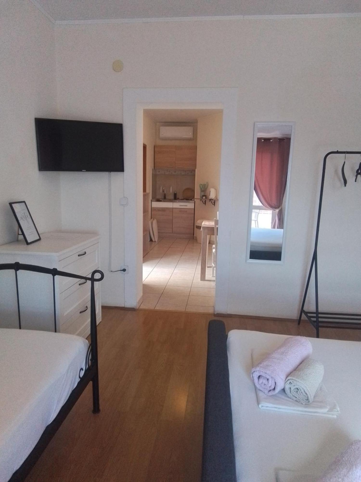Apartmani Fani 2 Min Walking From Sea Orebic Ngoại thất bức ảnh