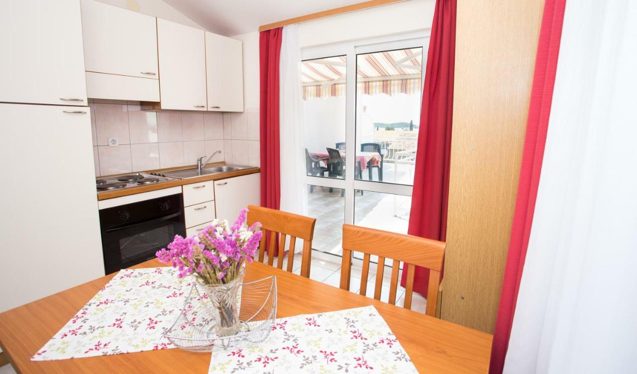 Apartmani Fani 2 Min Walking From Sea Orebic Ngoại thất bức ảnh